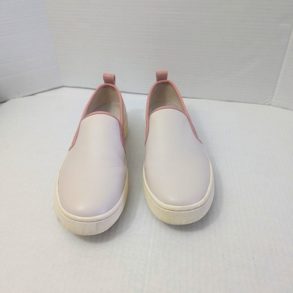 Coach Slip on Sneakers Loafer Leather Petal Trim G5310 Women's Size 8.5 B - Picture 1 of 9